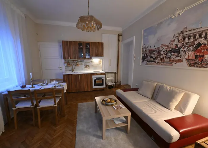 La Mascarade Apartment *